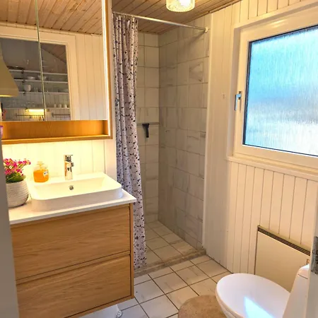 Feriehus Cozy Family Summer House In Jegum For 6 With Sauna, Jacuzzi & Wood-fired Hot Tub Oksbøl